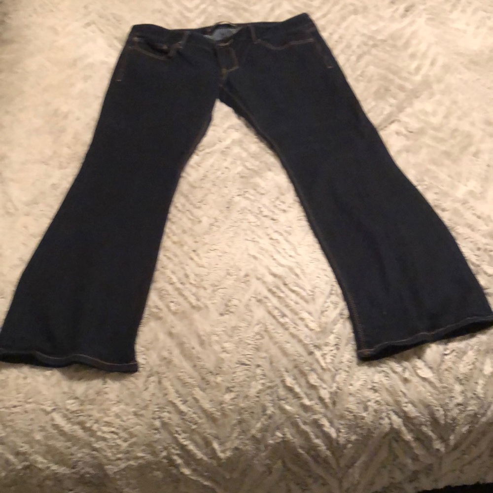 Express “Barely Boot” Low Rise Jean Size 10S. NWOT